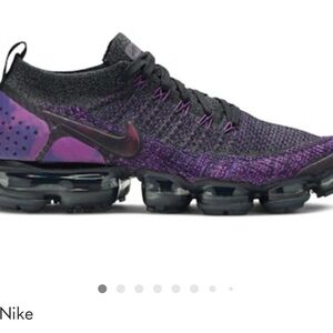 Nike VaporMax Flyknit in Black and Purple